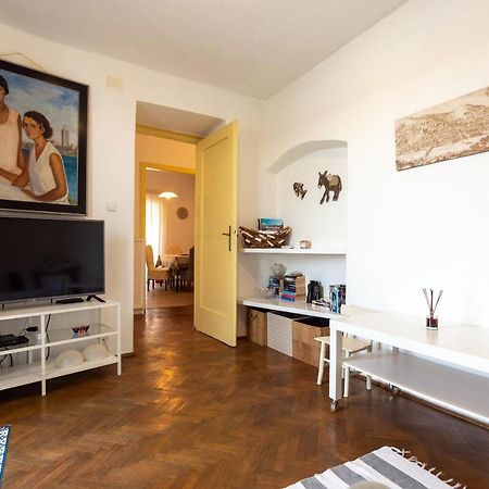 Apartment Julietta Rab Town Exteriör bild