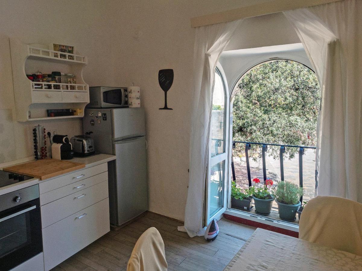 Apartment Julietta Rab Town Exteriör bild